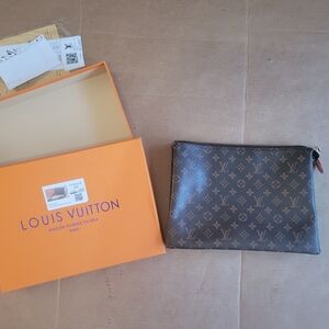Louis Vuitton Monogram Toiletry Bag in Brown